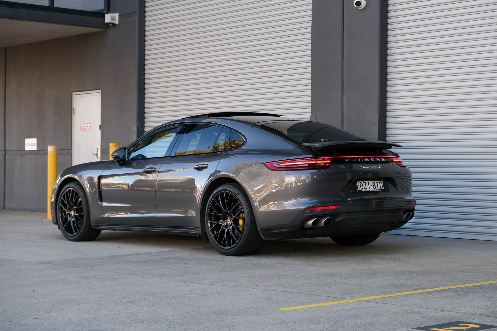 Porsche Panamera 4S